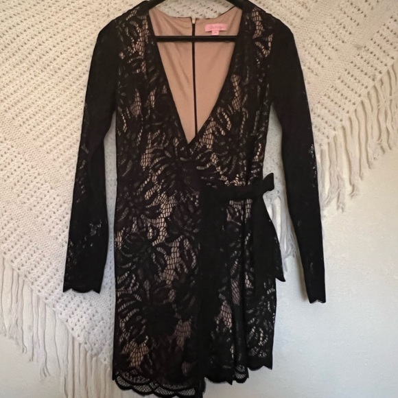 Lilly Pulitzer NWT | Lace Tiki Wrap Romper Dress - Picture 11 of 15